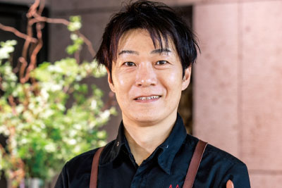 総料理長 佐野 剛広