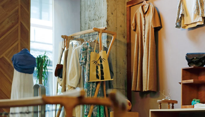 EOMO store
